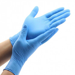 GUANTES DE NITRILO SIN POLVO con manos