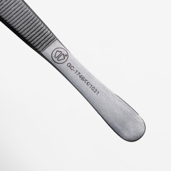 GC-1746 PINZA ESTRIADA SIN DIENTE