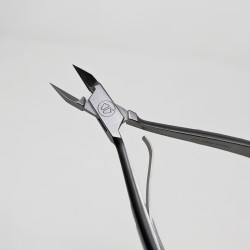 ALICATE RECTO 13,5CM